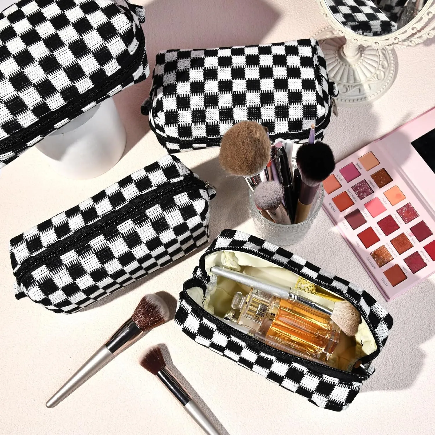 Checkered Makeup Bag Preppy Cosmetic Bag Bulk Black Makeup Pouch Personalize Travel Toiletry Bag Organizer Cute DIY Makeup Brushes Storage Bag for Women