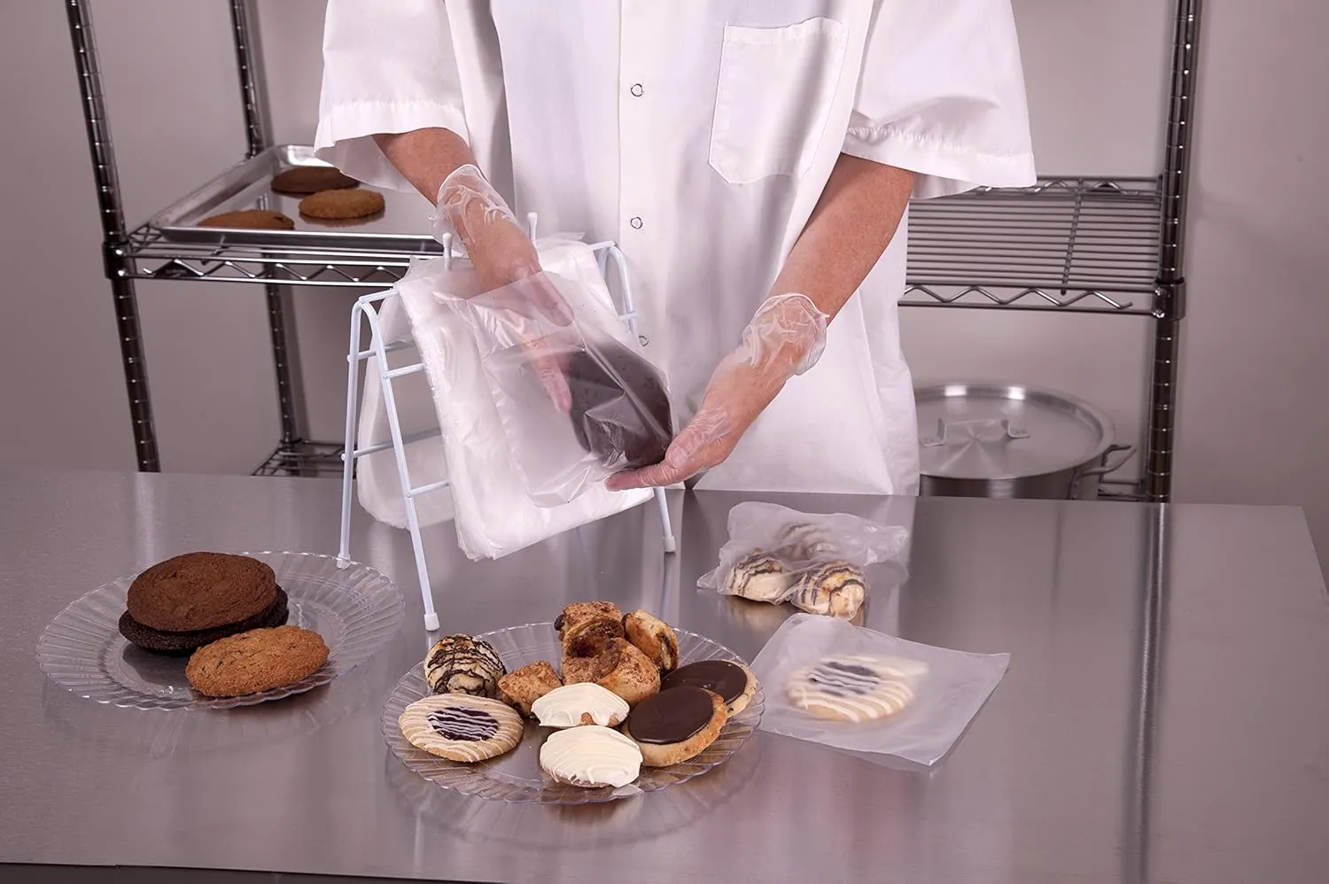 Elara PB-SN55 HDPE Disposable Saddle Pack Snack Bag with Flip Top Closure, 5-1/2" Width x 5-1/2" Height, Clear, Case of 2000