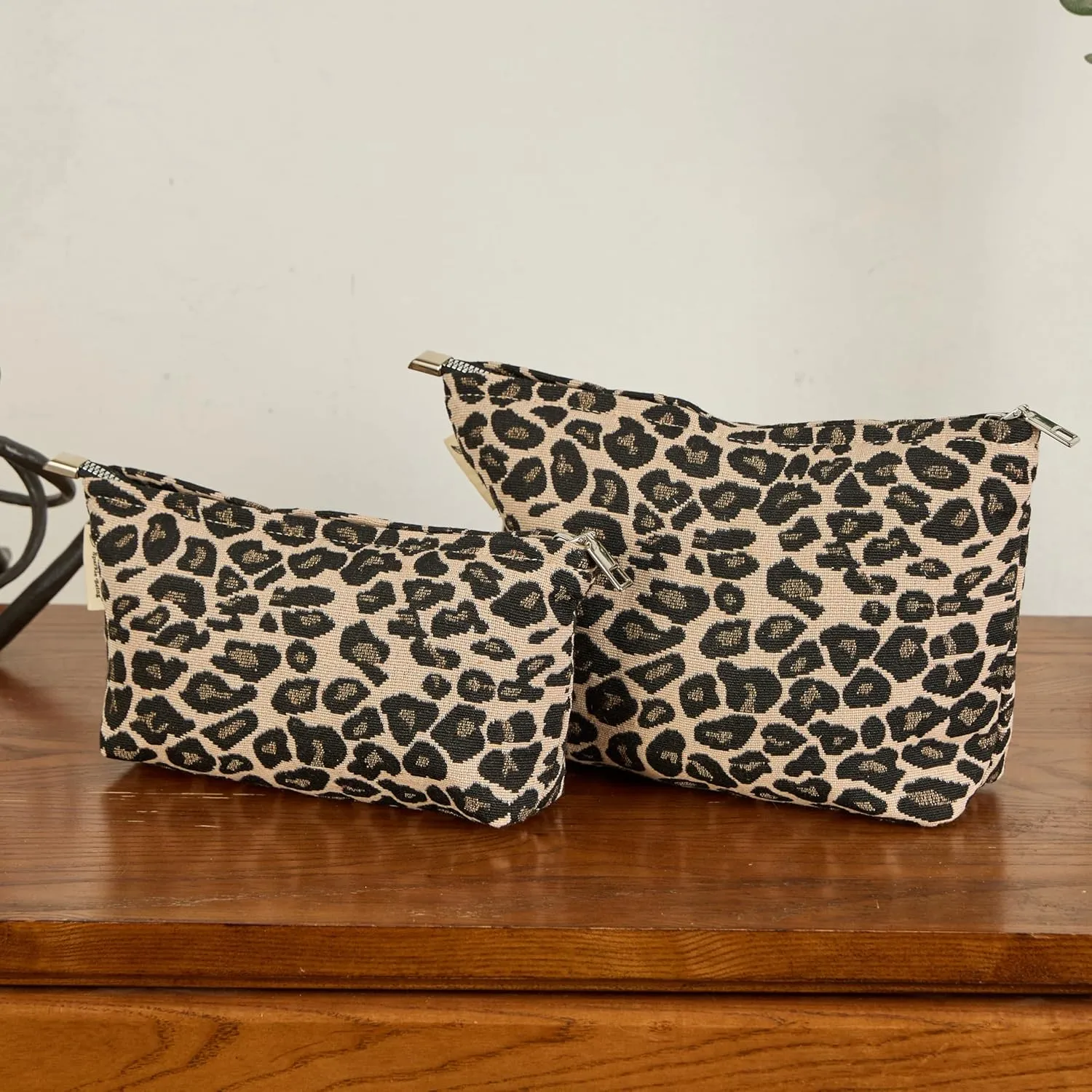 Leopard Print Canvas Makeup Bag for Women Girls, Large Capacity Trendy Travel-Friendly Cosmetic Bag, Secure Metal Zipper Pouch Aesthetic Toiletry Bag Organizer (Set of 2)