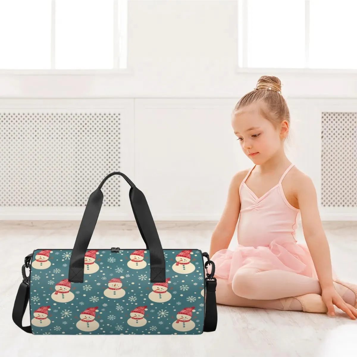 Lightweight Travel Duffle Bag Christmas Snowman Snowflakes Gym Bag for Women Men Stylish Small Duffle Bag for Fitness Yoga Travel Overnight Sport