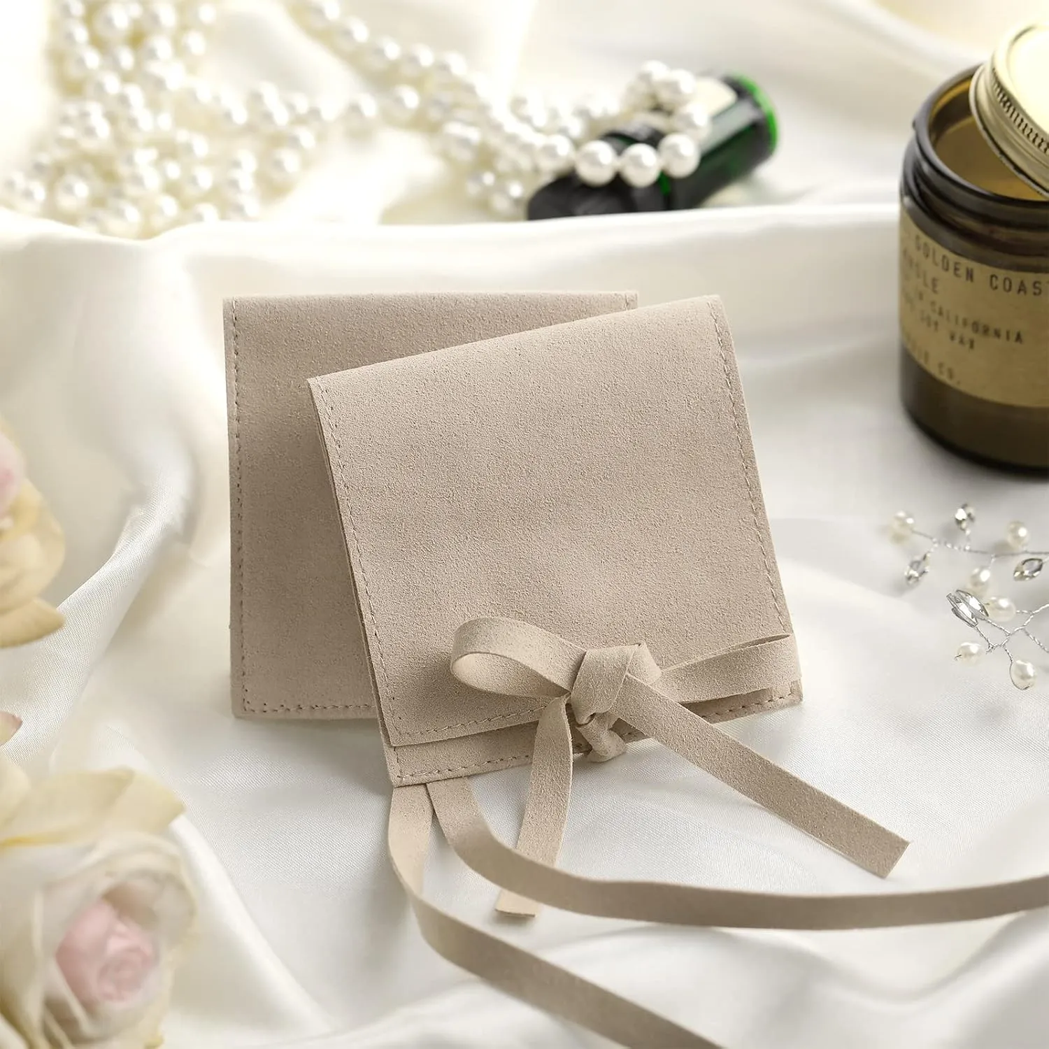 Lothee 40 Pcs Microfiber Jewelry Pouch 8x8 cm Jewelry Packaging Luxury Small Gift Bags Bow Tie Microfiber Bag for Bracelet Necklace Packaging,Envelope Style with String and Divider(Beige)
