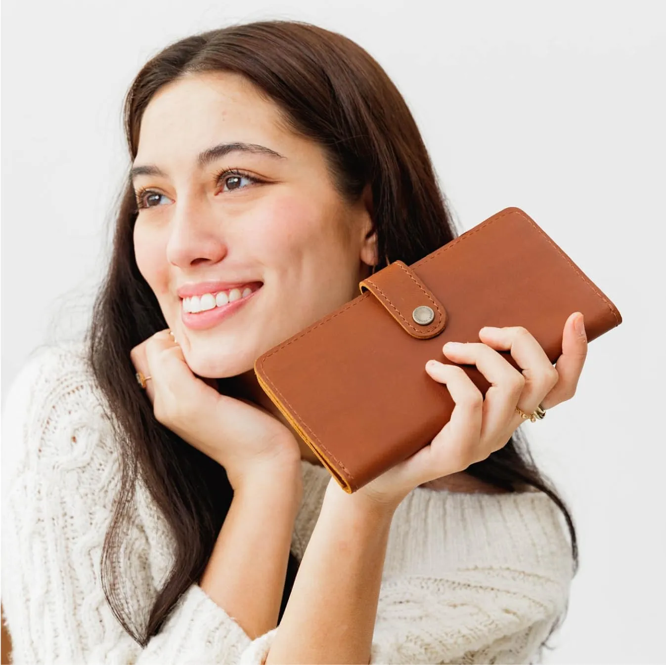 Portland Leather Goods Women's Bifold Wallet – Slim Design with Secure Snap, 8 Card Slots & Interior Zipper Pocket – Honey