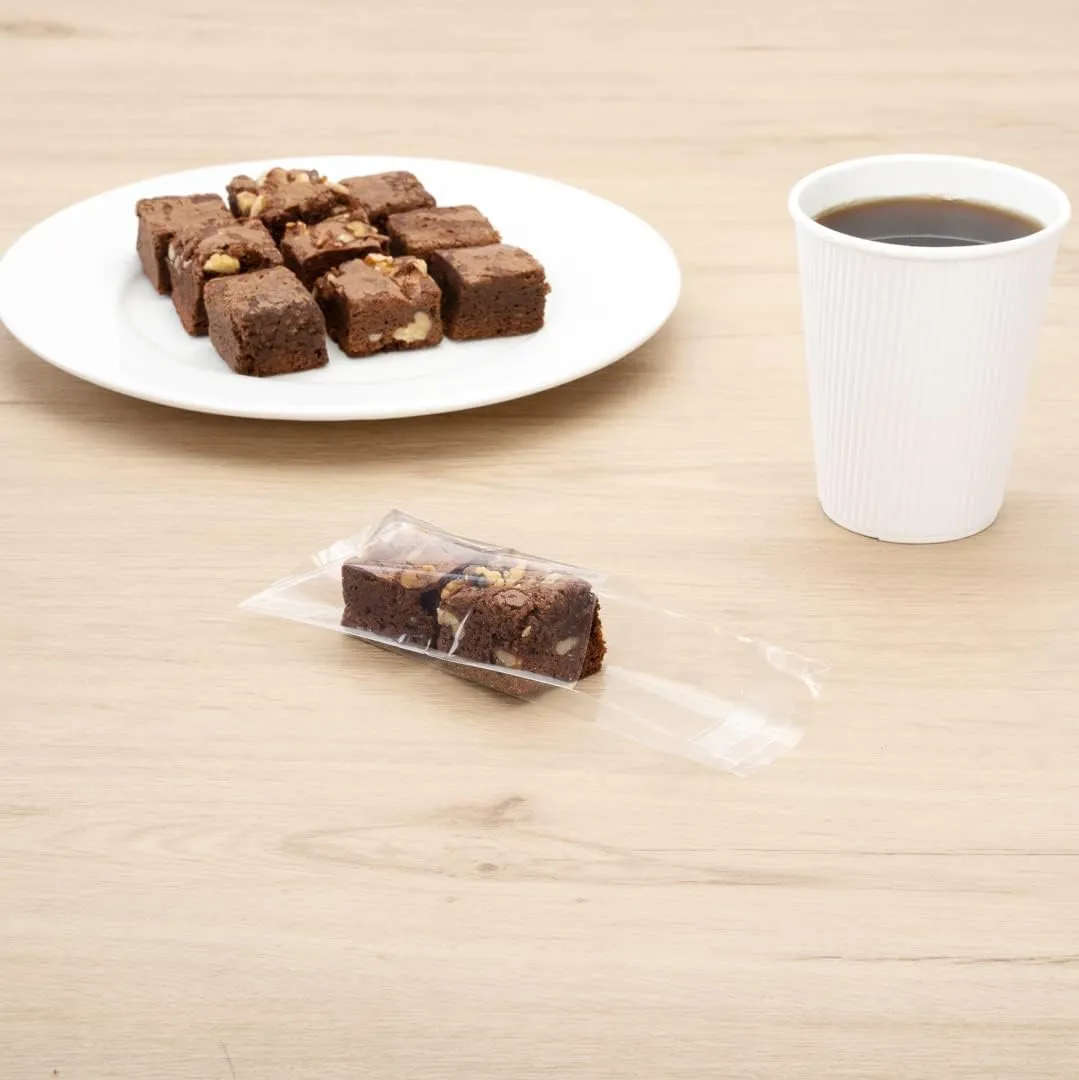 Restaurantware-5 x 3 Inch Treat Bags, 100 Microwavable Cookie Bags - Lip And Tape Design, Heat-Resistant, Clear Plastic Resealable Bakery Bags, Grease-Resistant, For Candy, Nuts, And Party Favors