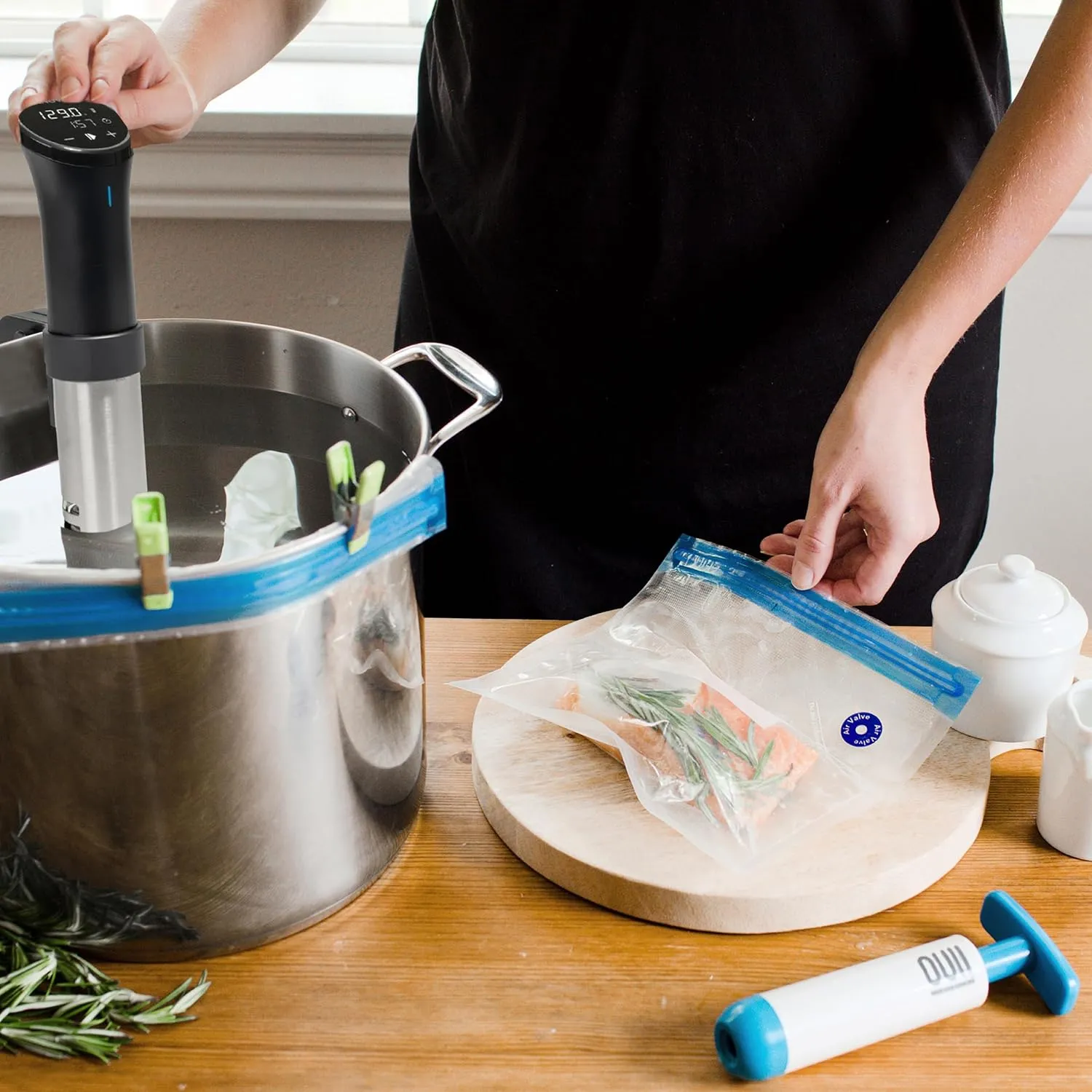Sous Vide Bags for Joule and Anova Cookers - 15 Reusable BPA-Free Sous Vide Bags with Vacuum Hand Pump in Various Sizes -Vacuum Sealer Bags Food Storage Freezer Safe - Fits Any Sous Vide Machine