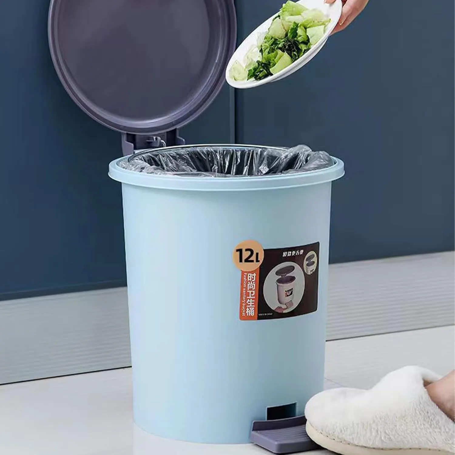 Trash Can, Foot Pedal Design Garbage Bin Multifunctional Large Capacity Compact Structure for Living Room (Blue)