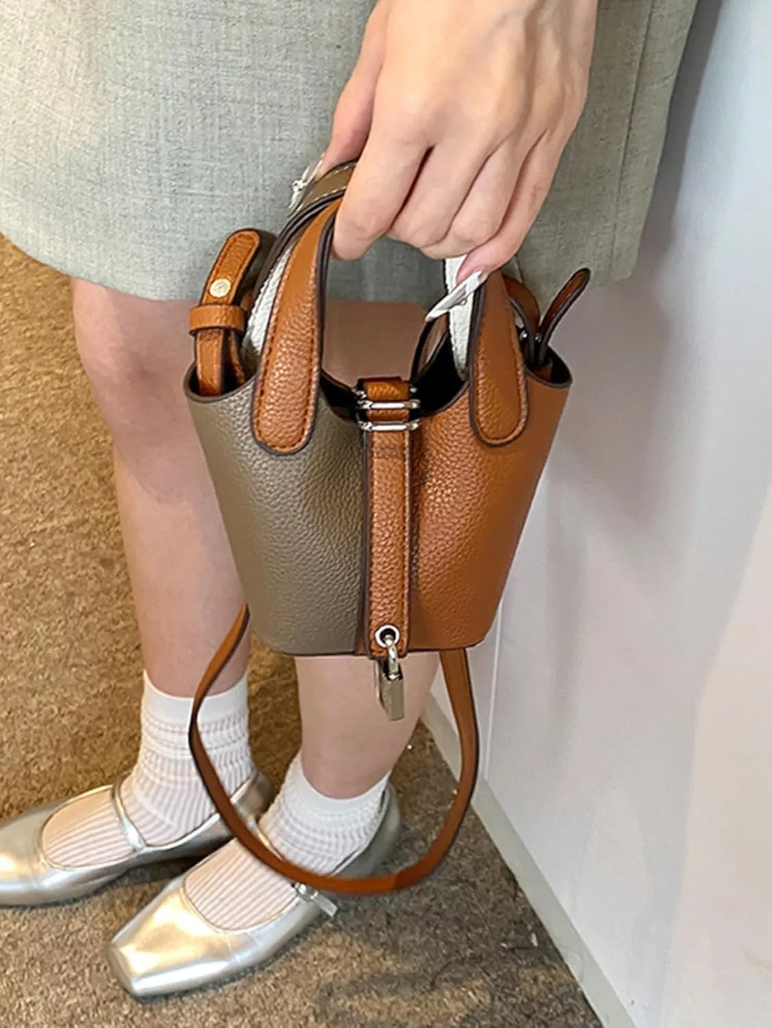 Women's Mini Bucket Bag Crossbody Color Block Handbag Clutch Y2K PU Leather Cute Small Bags