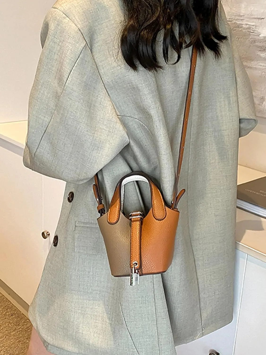 Women's Mini Bucket Bag Crossbody Color Block Handbag Clutch Y2K PU Leather Cute Small Bags