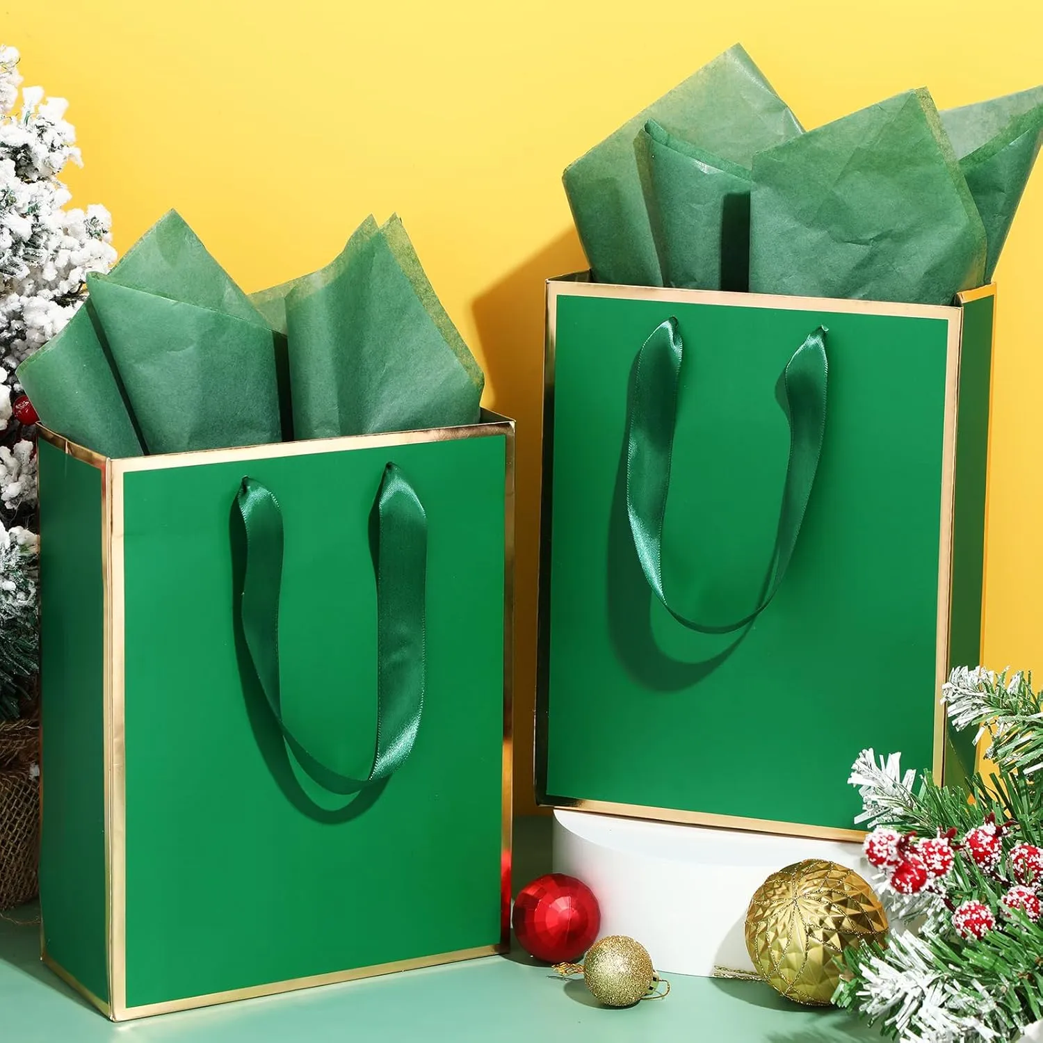 Yeaqee 50 Pack Metallic Gift Bags with Handle and Tissue Paper for Wedding Graduation Holiday Bridesmaid Thank You 5 Senses Gift Bag for Her Him Birthday 9 x 7 x 3.15''(Green and Gold)